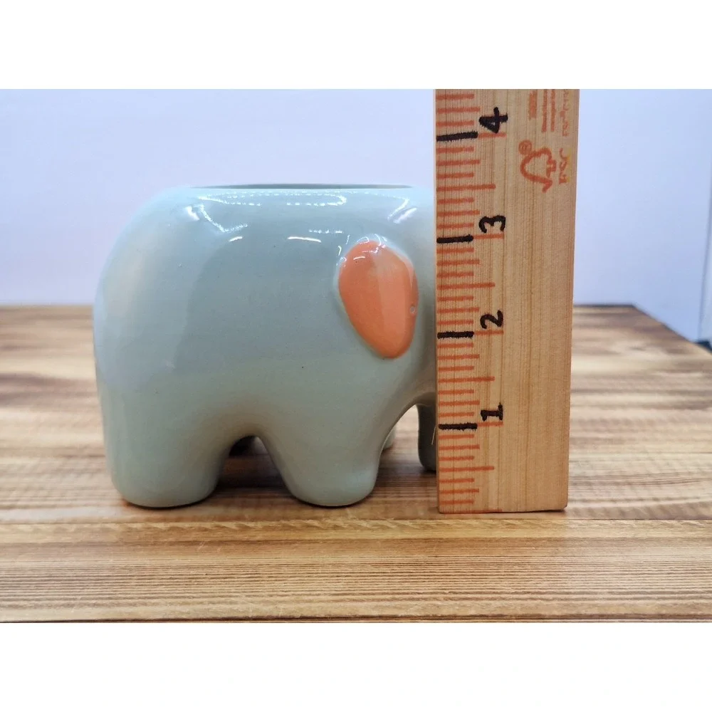 The Unbranded Brand ceramic elephant